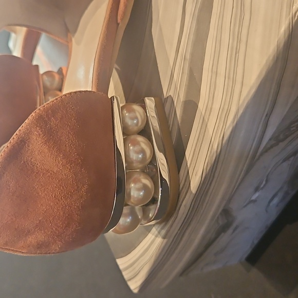 Jeffrey Campbell Pink Suede Pump With A Pearl Heel Accent Seven And A Half - Picture 6 of 12